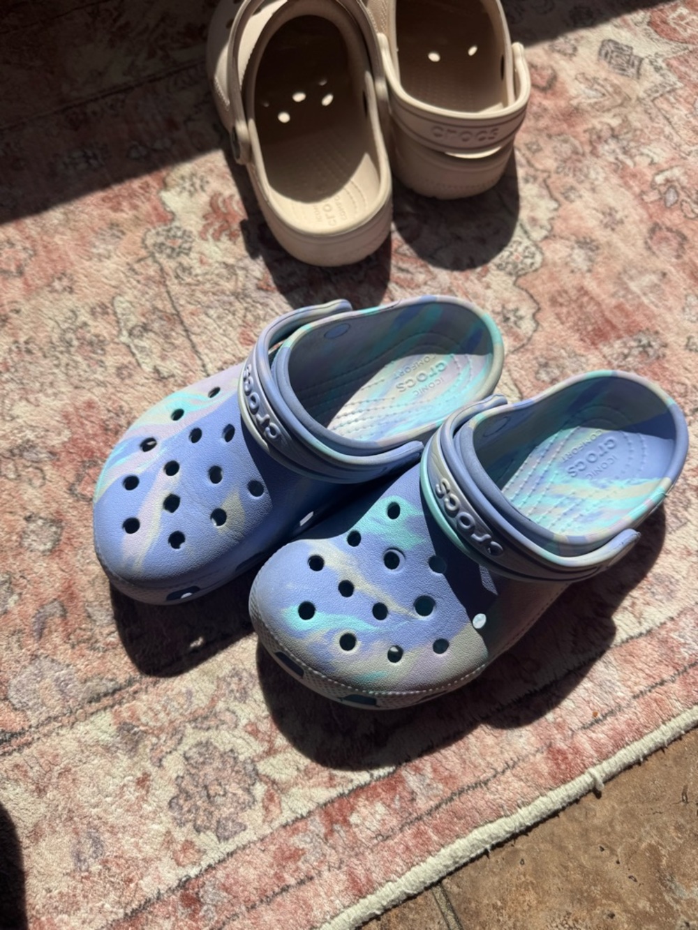 CROCS Kids Classic Clog - Iridescent Blue/Purple